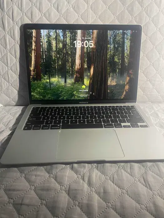 Apple MacBook Air - Stan bardzo dobry