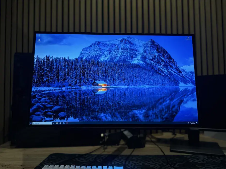 LG UltraGear OLED Gaming Monitor - Doskonały stan