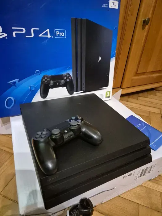 Sony PlayStation 4 Pro 1TB - Stan bardzo dobry