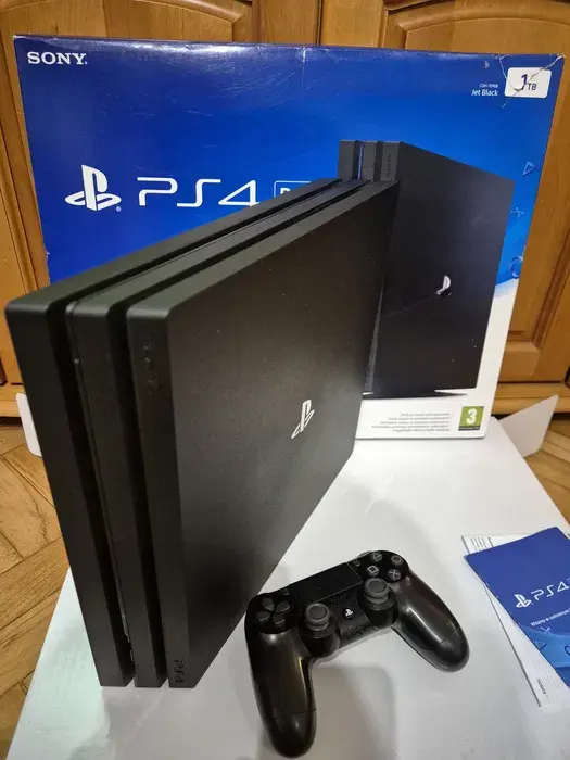 Sony PlayStation 4 Pro 1TB - Stan bardzo dobry